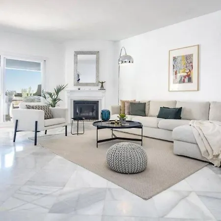 דירה Penthouse 2 Levels 240 M2 - With Panoramic View Of Marbella, Ocean & Mountains!
