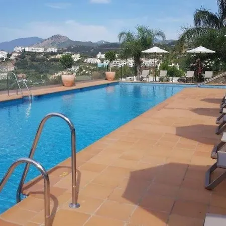 Penthouse 2 Levels 240 M2 - With Panoramic View Of Marbella, Ocean & Mountains! דירה Benahavís