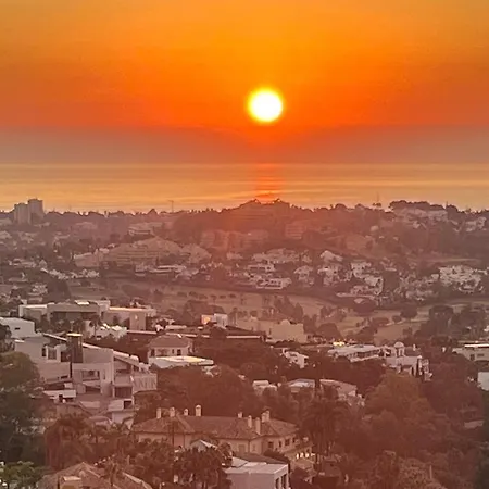 דירה Penthouse 2 Levels 240 M2 - With Panoramic View Of Marbella, Ocean & Mountains!